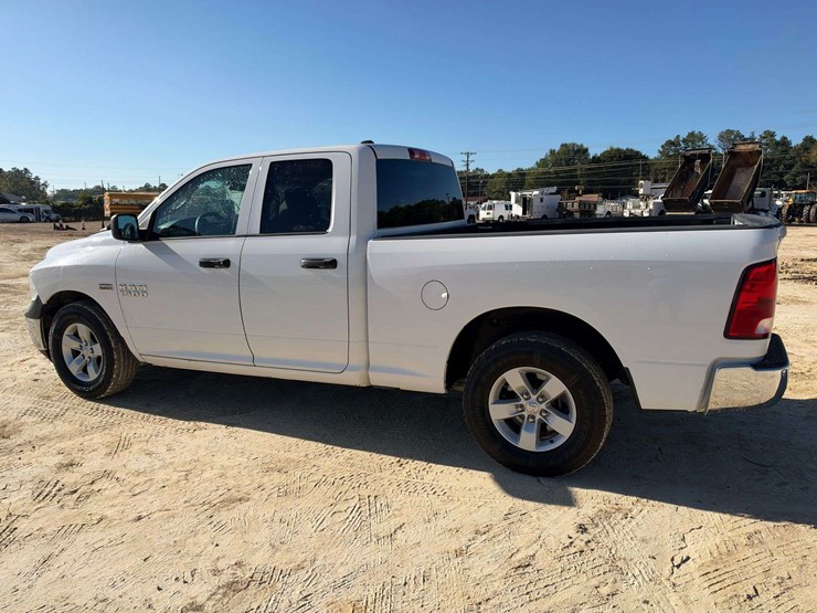 2017-dodge-1500-image-2