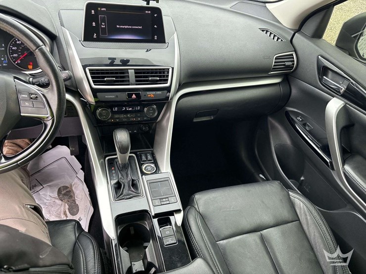 2018-mitsubishi-eclipse-cross-image-15