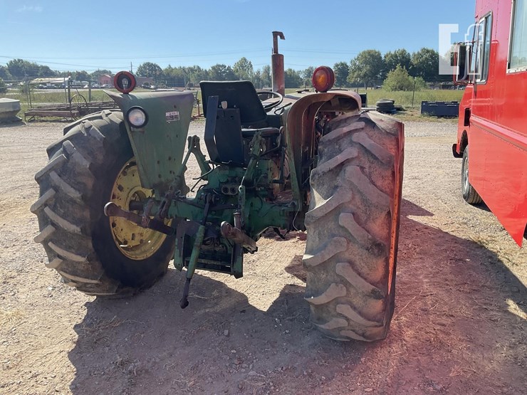 john-deere-2440-image-4