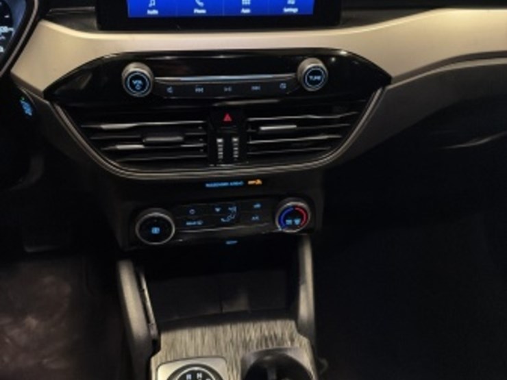 2022-ford-escape-image-21