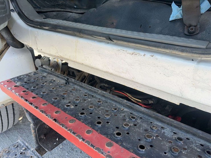2004-ford-f750-image-22