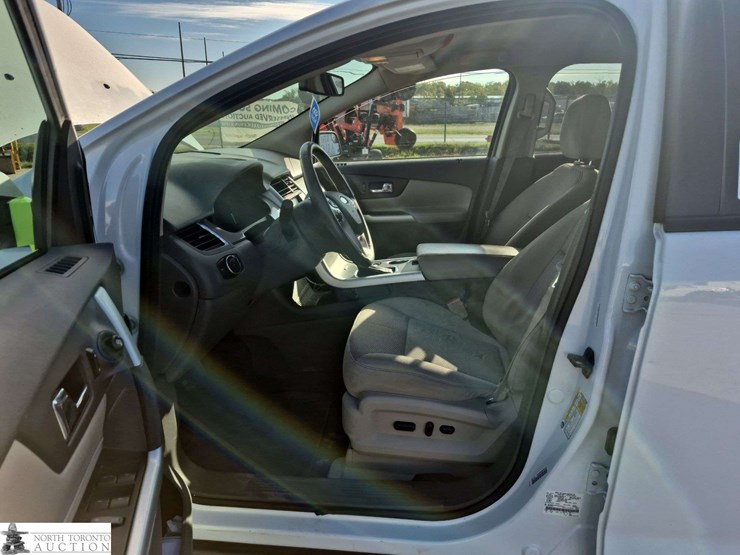 2014-ford-edge-image-10