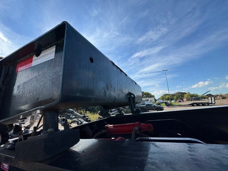 2022-globe-lowboy-image-76