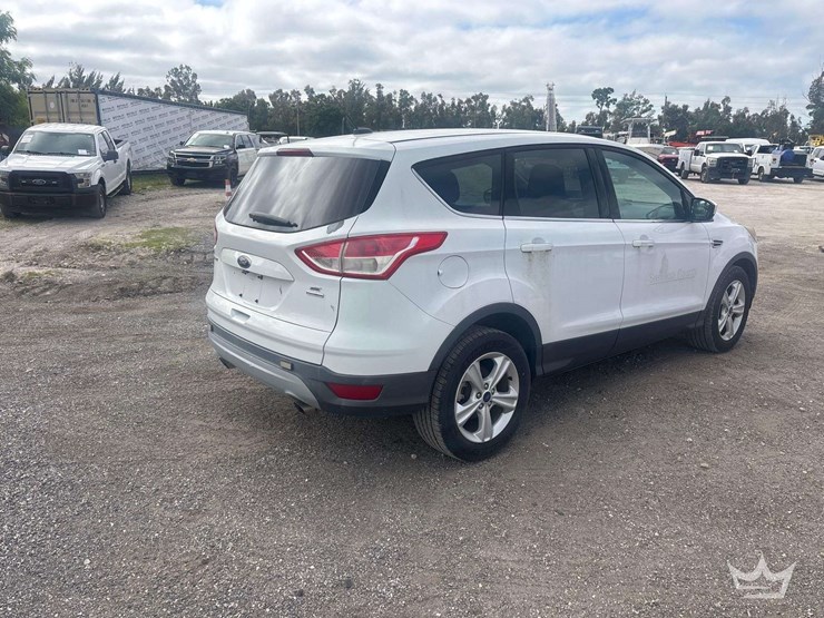 2014-ford-escape-image-3