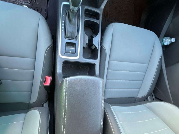 2019-ford-escape-image-18