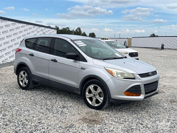 2015-ford-escape-image-2