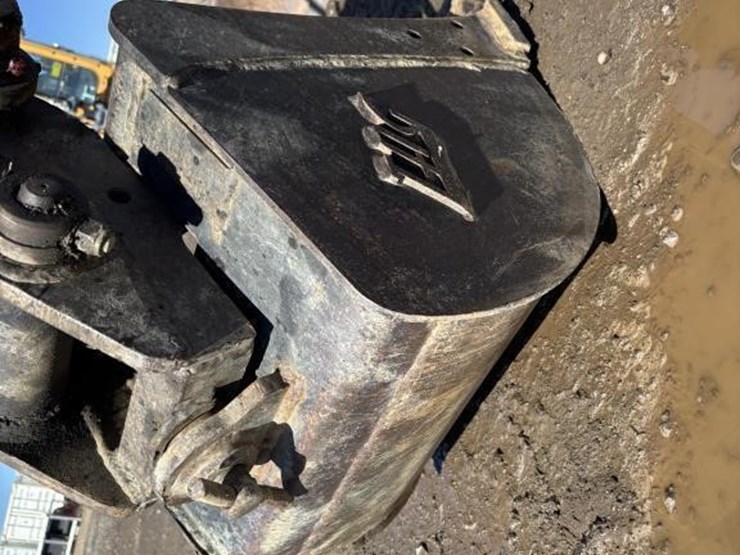 deere-27d-image-12