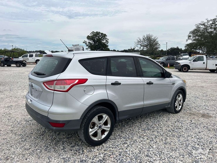 2015-ford-escape-image-3