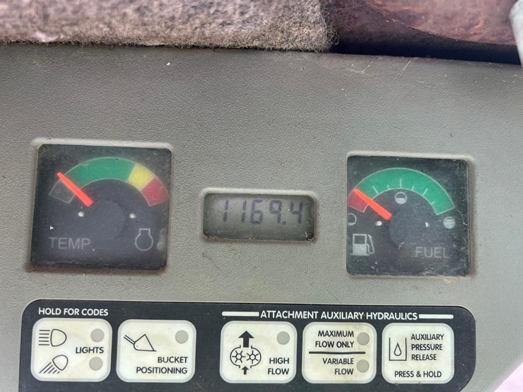 2004-bobcat-t180-image-19
