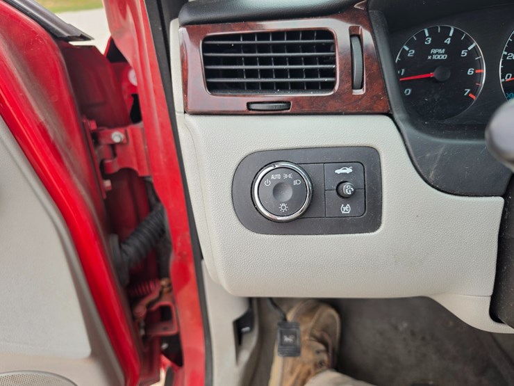 #25324-•-2009-chevrolet-impala-passenger-car-image-47