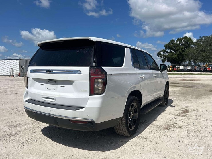 2022-chevrolet-tahoe-image-3