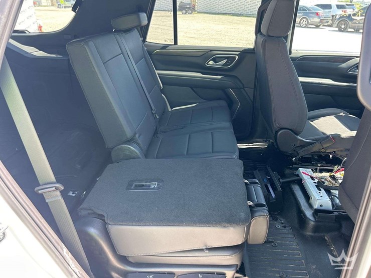 2023-chevrolet-tahoe-image-22