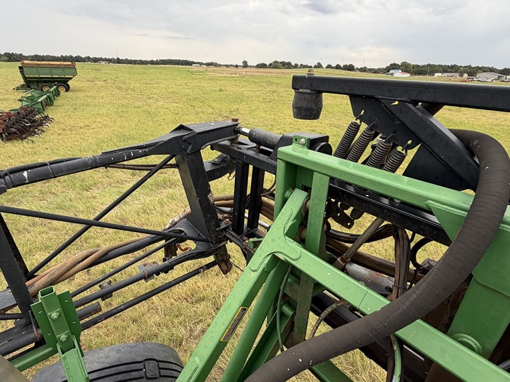 2010-john-deere-4830-image-47