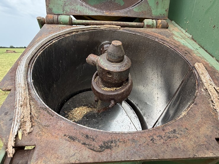 john-deere-650-image-25