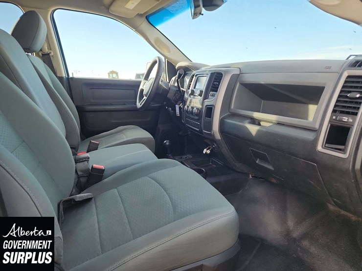 2015-dodge-2500-image-17