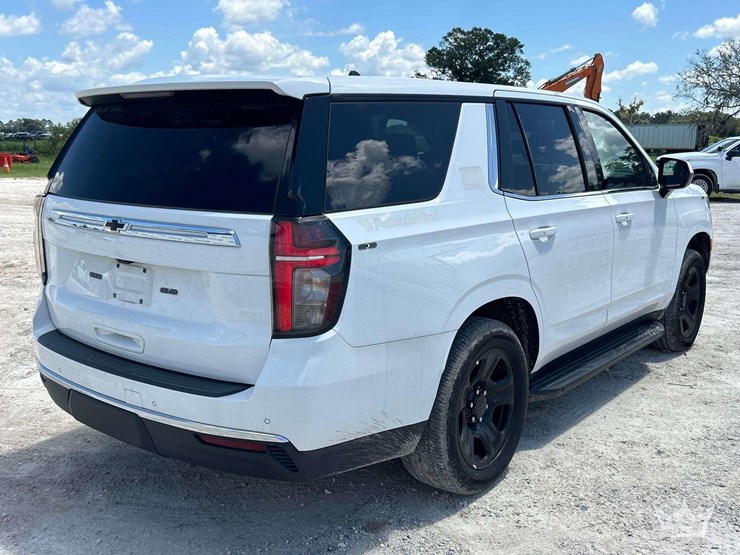 2022-chevrolet-tahoe-image-3