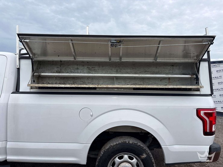 2017-ford-f150-image-19