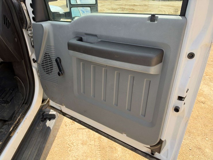 2014-ford-f250-image-17