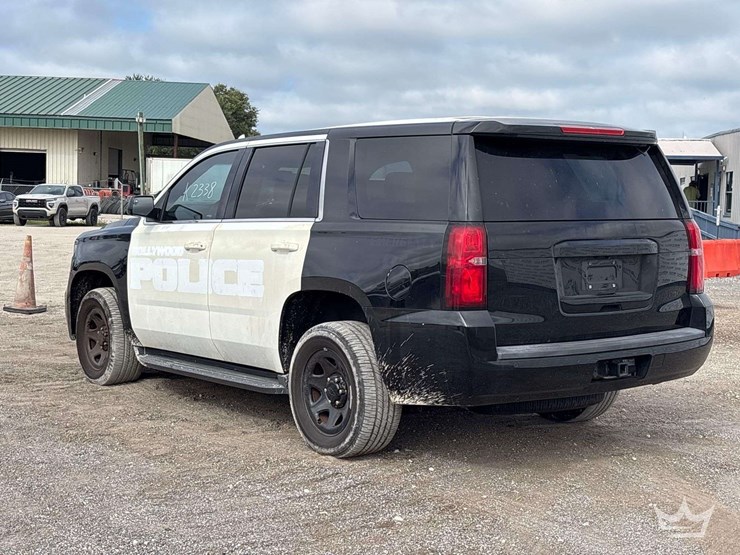 2018-chevrolet-tahoe-image-4