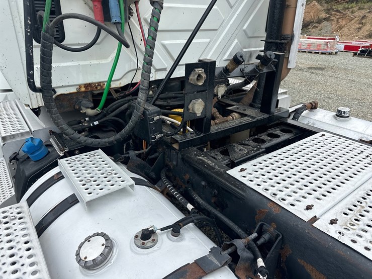 2015-international-prostar-image-23