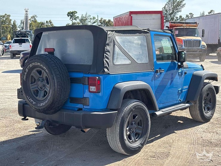 2011-jeep-wrangler-image-3