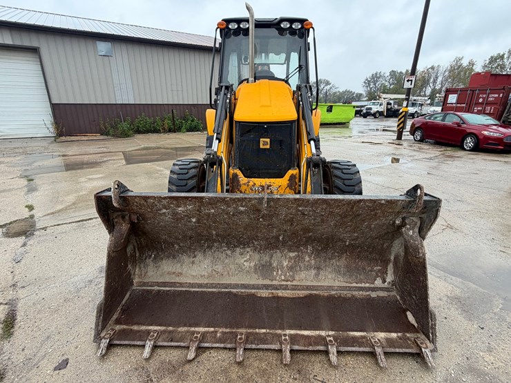 jcb-3cx-image-8