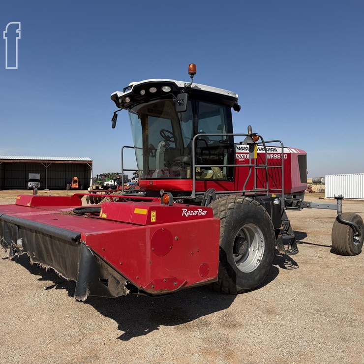 2015 MASSEY-FERGUSON WR9870