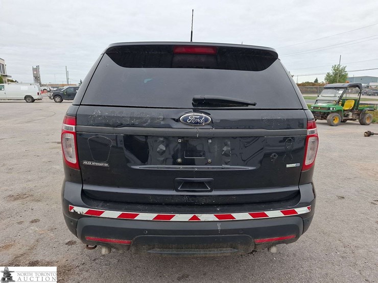 2015-ford-explorer-image-6