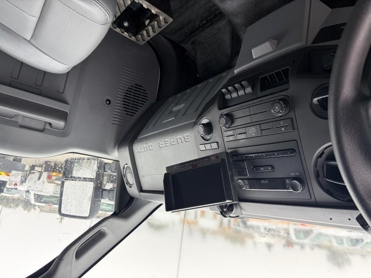 2013-ford-f350-image-15
