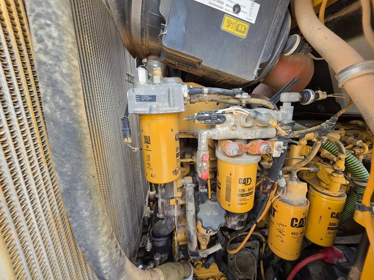 2007-caterpillar-953d-image-34