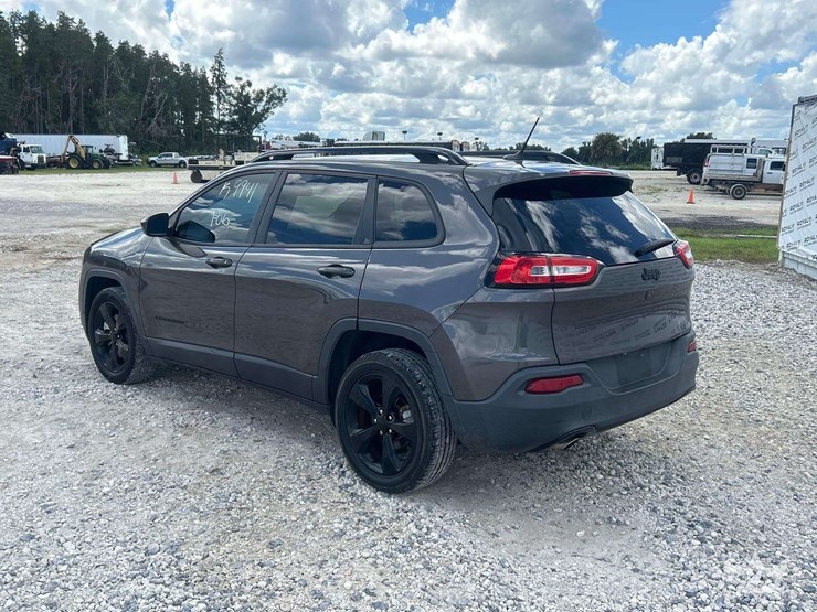 2018-jeep-cherokee-image-4