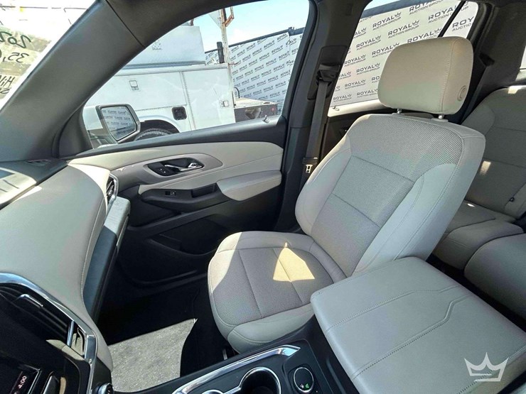 2022-chevrolet-traverse-image-22