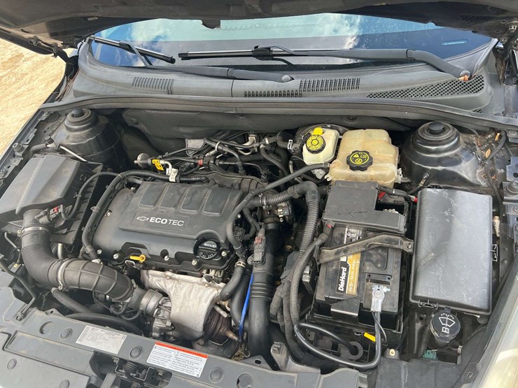 2014-chevrolet-cruze-4-door-sedan-(101,237-miles)-image-8