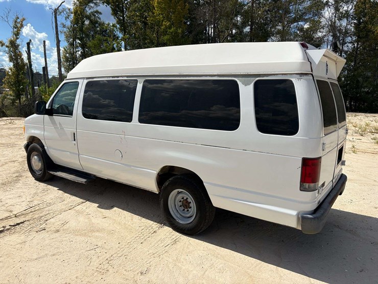 2004-ford-6-image-2