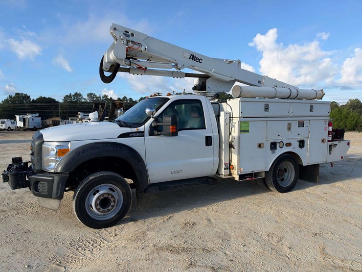 2012-ford-f550-image-1