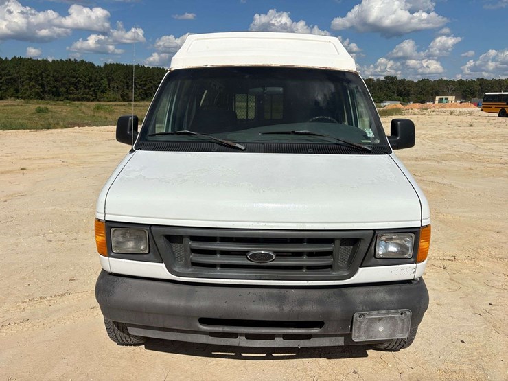 2004-ford-6-image-5