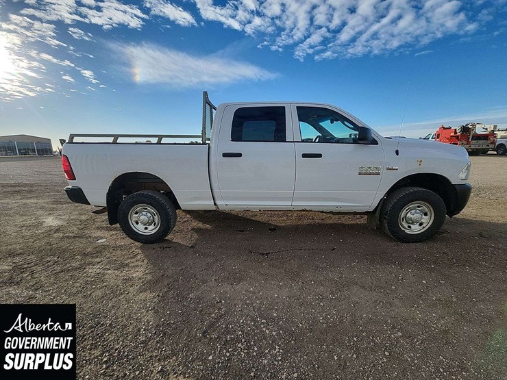 2015-dodge-2500-image-7