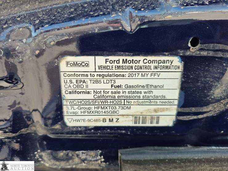 2017-ford-explorer-image-17