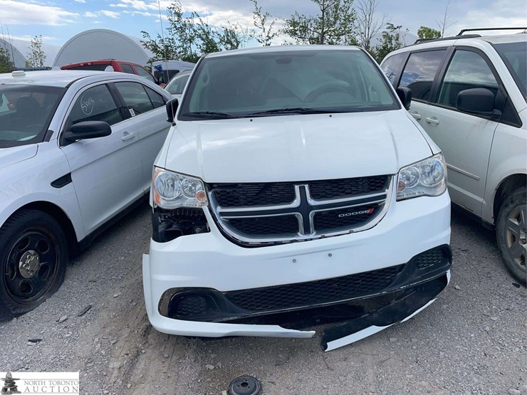 2019-dodge-grand-caravan-se-image-2