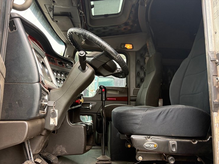 2009-caterpillar-c13-image-85