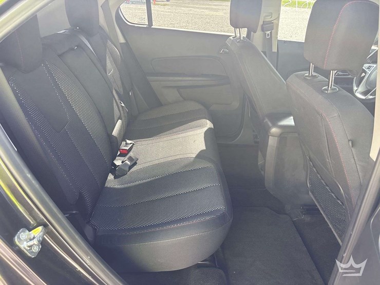 2016-chevrolet-equinox-image-21