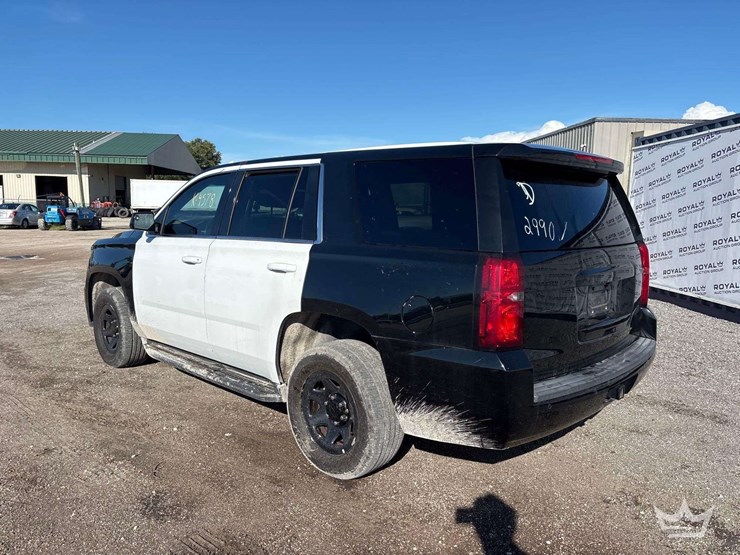2019-chevrolet-tahoe-image-4