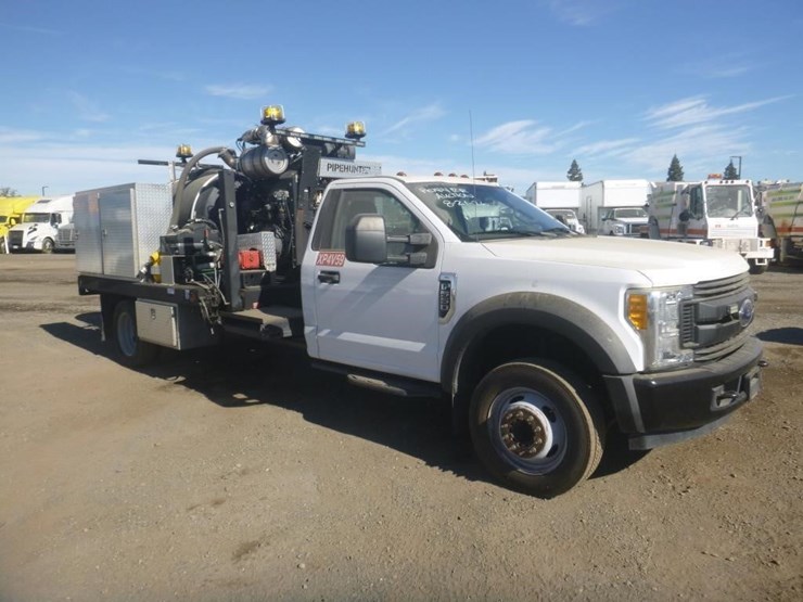 2017-ford-f550-image-2