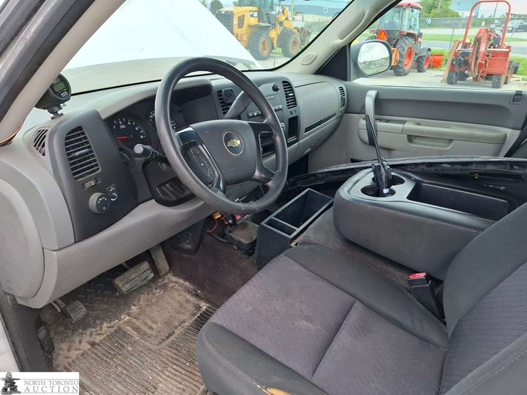 2012-chevrolet-silverado-image-10