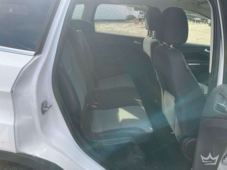 2014-ford-escape-image-21