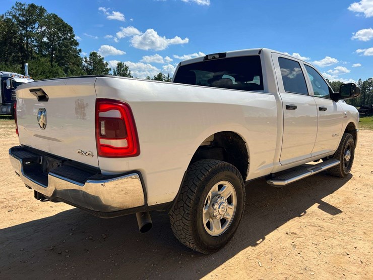 2022-dodge-2500-image-3