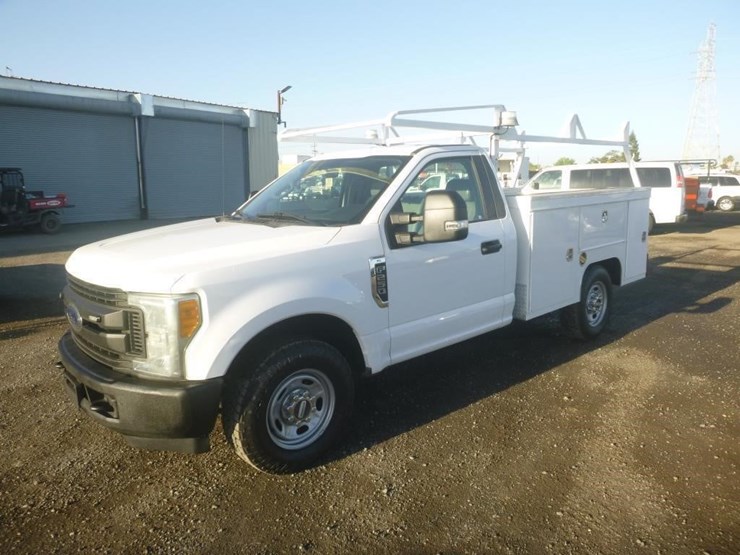 2017-ford-f250-image-1