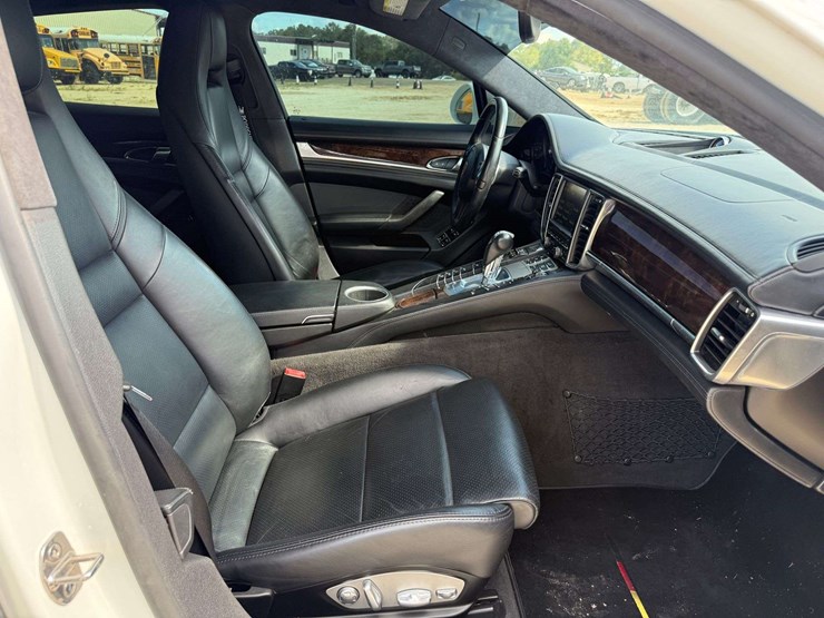 2016-porshe-panamera-4-door-hatchback-(132,955-miles)-image-31