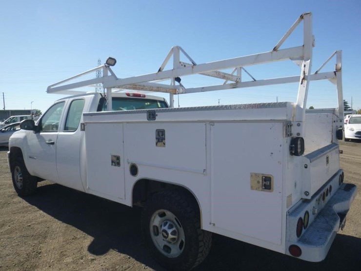 2011-chevrolet-2500hd-image-4
