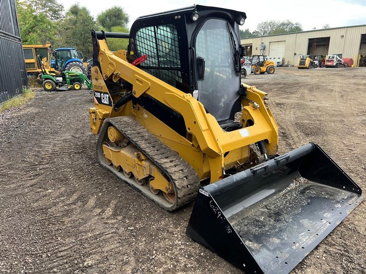 2017-caterpillar-259d-image-8